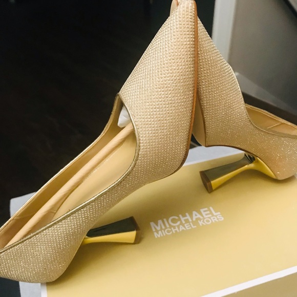 MICHAEL KORS GORGEOUS CLARA SLIP-ON POINTED PUMP. CLASSY DESIGN, BRAND NEW. - Picture 5 of 13